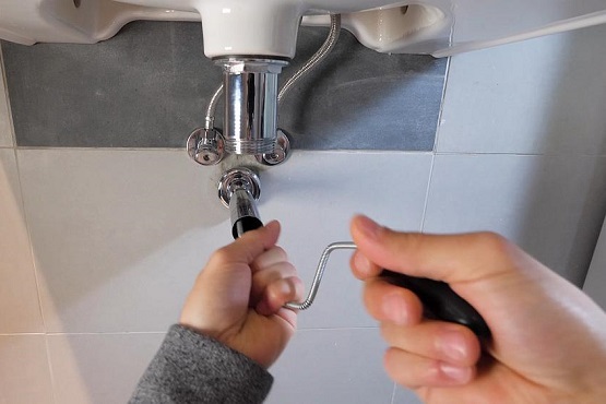 Instalator Baneasa pentru desfundare canalizare