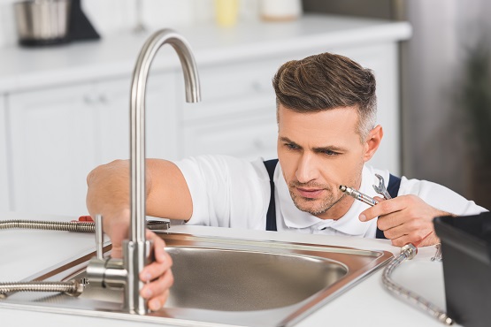 instalator sanitar Domnesti